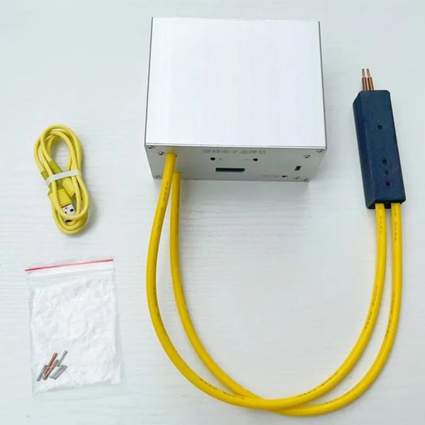 Bærbar Punktsvejser, 3400W Effekt, Oled Skærm,5600mAh 8,4V 3400W