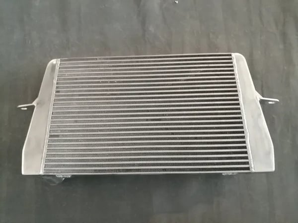Alloy Intercooler, 76mm kerne størrelse, frontplacering, kompatibel med Ford Sierra RS Cosworth, kompatibel med Escort RS500