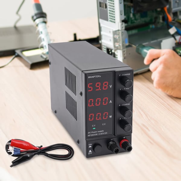 DC Strømforsyning, 300W Udgivelse, Spændingsområde 0-60V, Strømområde 0-5A, LED Display, Fritstående Design