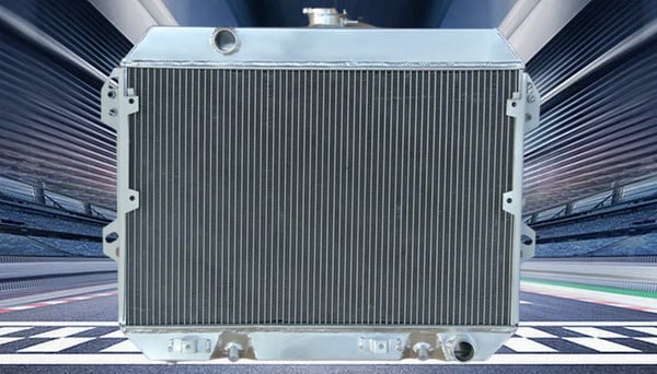 Radiator, Aluminium, Kerne Dimensioner 16-1/2" H x 23-3/4" B, Samlede Dimensioner 23" H x 26-3/4" B, Øverste Indløb 1-1/2", Nederste Udløb 1-1/2"