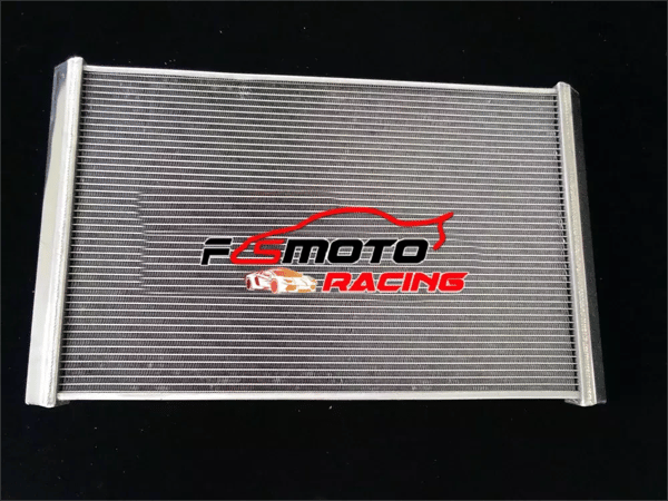 Radiator, Legeret Aluminium, Kerne Størrelse 725 × 480 × 40 mm, Samlet Størrelse 825 × 500 × 95 mm, Indgang/Udgange Ø38/Ø38, Front Placering
