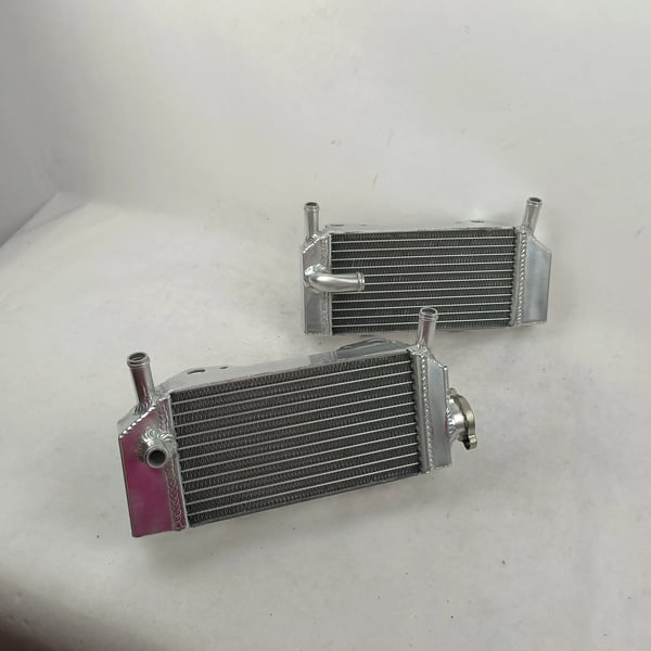Aluminiumkøler, passer til 2004-2009 Honda CRF250X/CRF250R/CRF250, høj kvalitet aluminium, dimensioner 28,2"x16,6"x4,1", vakuum-loddet