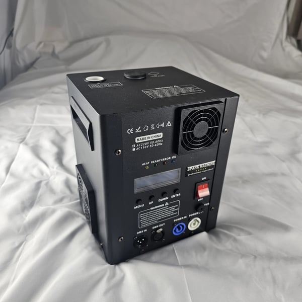 Kold Funkmaskine, 700W, 3-6m Sprayhøjde, DMX512 Kontrol, Elektronisk Temperaturkontrol, LCD Skærm