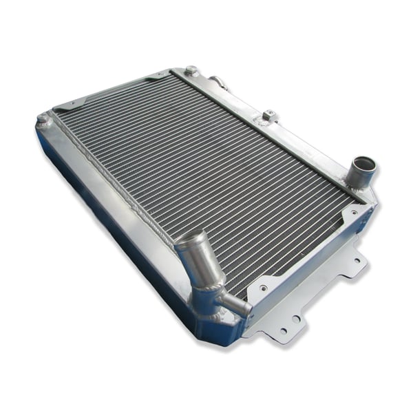 Automotive Radiator, 56mm Tykkelse, 3 Række Konfiguration, Aluminium Materiale, Kompatibel med 1979-1985 MAZDA RX7 RX-7 SA/FB S1/S2/S3