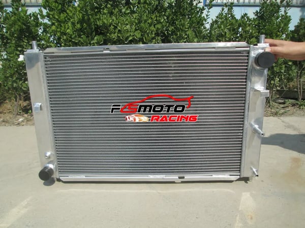 Aluminiumkøler, kerne størrelse 635 x 428 x 50 mm, samlet størrelse 755 x 476 x 64 mm, indløb størrelse 38 mm, udløb størrelse 45 mm