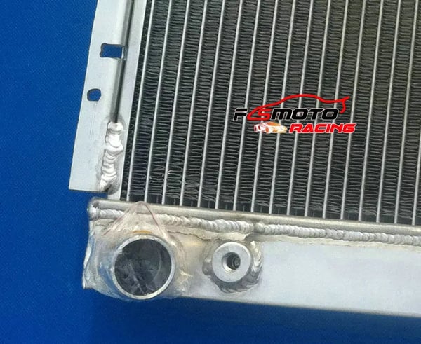Radiator, Aluminium, Kerne Størrelse 310mm x 388mm x 36mm, Indløbsdiameter Φ32mm, Udløbsdiameter Φ32mm