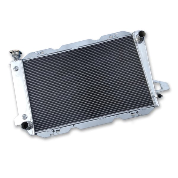 Radiator, Kerne Størrelse 27.56" x 18" x 2.04", Samlet Størrelse 37.25" x 22.5", Øvre Indløb 1.77", Nedre Udløb 1.77", Oliekøler Inkluderet