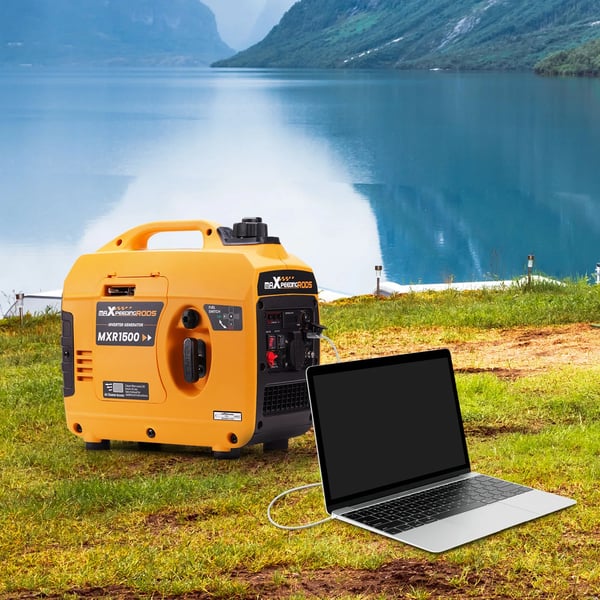 Invertergenerator, 1000W nominelt effekt, 1200W maksimal effekt, 42 x 24 x 40 cm dimensioner, 2,4 liter brændstoftankkapacitet, 58 dB lydniveau