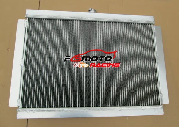 Aluminiumkøler, kerne størrelse 618mm x 400mm x 56mm, samlet størrelse 700mm x 490mm x 70mm, 3 rækker, kompatibilitet for Nissan Datsun 280Z 280ZX