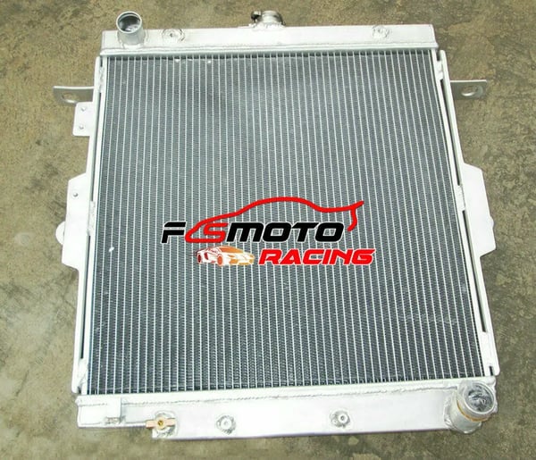 Radiator, Aluminium, Kerne Størrelse 518mm x 500mm x 50mm, Samlet Størrelse 595mm x 605mm x 65mm, Indløbs/Udløbs Diameter 38mm