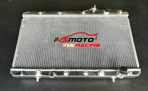 Radiator, Alt Aluminium, Kerne Størrelse 13 3/4" × 26 1/4", Samlet Størrelse 19" × 27", Til Kompakt SUV 2.0L L4 1997-2001, Kølekapacitet Øget 30%