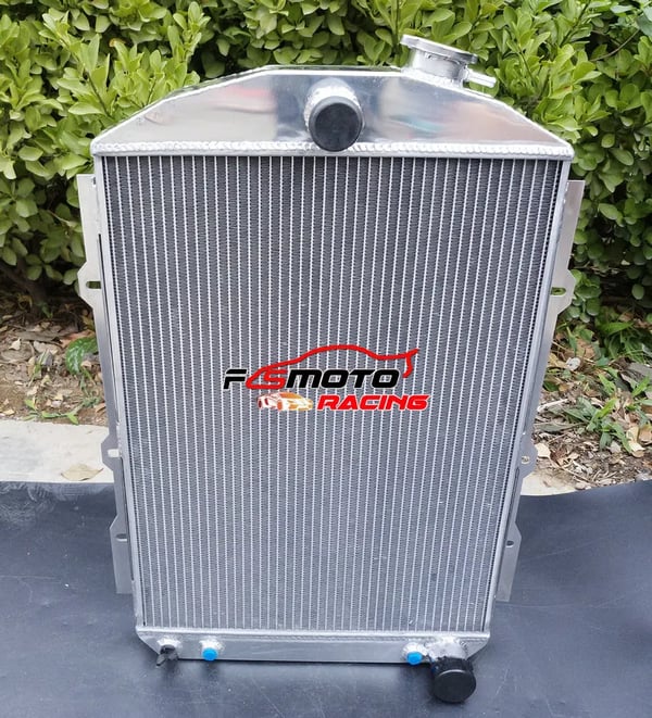Aluminiumkøler, kerne størrelse 570 mm × 430 mm × 62 mm, øverste udløb 38 mm, nederste udløb 45 mm, rækkeantal 5
