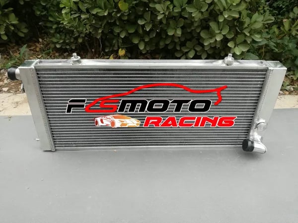 Aluminium Radiator, Kerne Størrelse H605mm x B265mm x D42mm, Samlet Størrelse H730mm x B300mm x D100mm, Indløbsdiameter 35mm, Udløbsdiameter 35mm