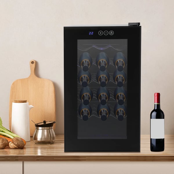 Vinkøler, 18 flaskers kapacitet, digital temperaturkontrol,46L, sort