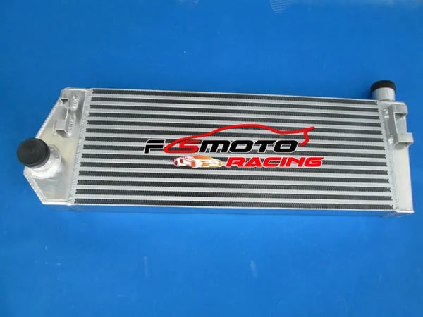 Intercooler, Aluminium Materiale, Kerne Størrelse 635mm x 244mm x 60mm, Samlet Størrelse 795mm x 302mm x 110mm, Indløbsdiameter 50mm