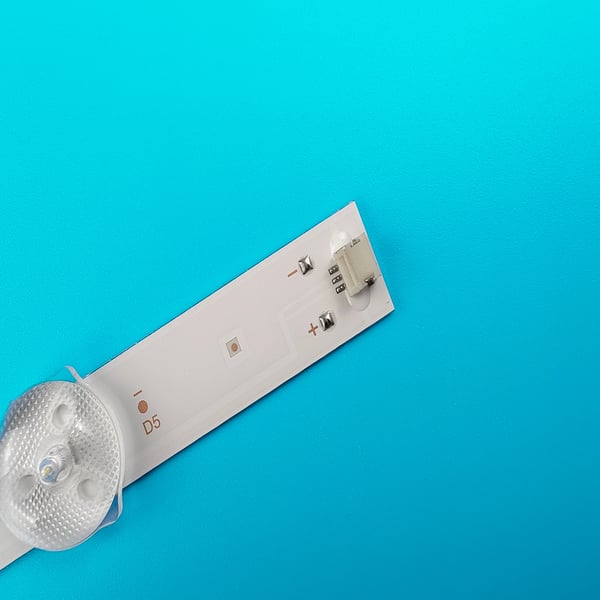 LED-taustavalo nauha, 5 lamppua, 12mm, 8 settiä - 72 kpl