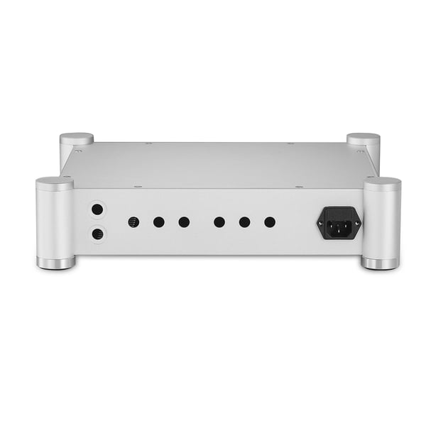 Forstærkerchassis, aluminiumlegering, kompakte dimensioner 362×322×290 mm, intern plads 320×280×62 mm, nettovægt 3,5 kg
