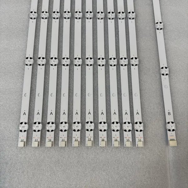 LED-strimmel, Aluminium, 710 mm længde, kompatibel med flere modeller, LED-pærer, lysstrøm 60