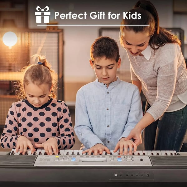 Digitalpiano, 61 tangenter, 500 ljud, inbyggd metronom, notställ, varierade effekter