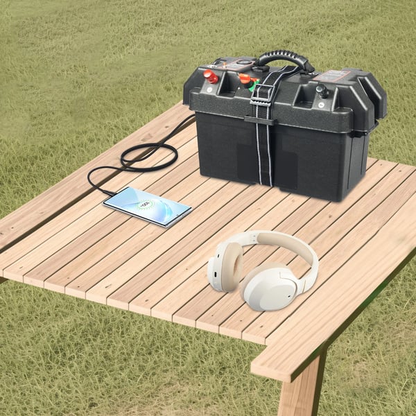 Batteribox, Dubbel USB-portar, Stötsäker design,svart