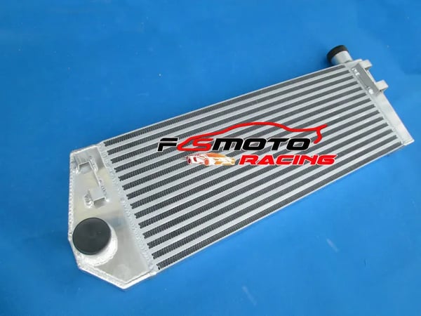 Intercooler, Aluminium Materiale, Kerne Størrelse 635mm x 244mm x 60mm, Samlet Størrelse 795mm x 302mm x 110mm, Indløbsdiameter 50mm