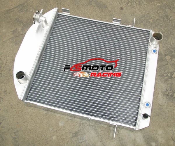 Aluminium Radiator, Kerne Størrelse 18"x18.5"x2.5", Samlet Størrelse 23.75"x22.5"x3", Øverste Indløb 1.5", Nederste Udløb 1.75", 3 Række Antal