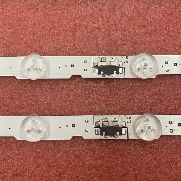 Energibesparende LED-stripslys, 1040 mm længde, SMD3528 chipmodel, gennemsnitlig levetid 100.000 timer, kobbermateriale