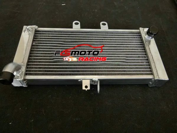 Radiator, Aluminiumkonstruktion, Forbedret Køleeffektivitet, TIG-svejset, Kompatibilitet med Suzuki Bandit 650 GSF650, Venstre og Højre Placering