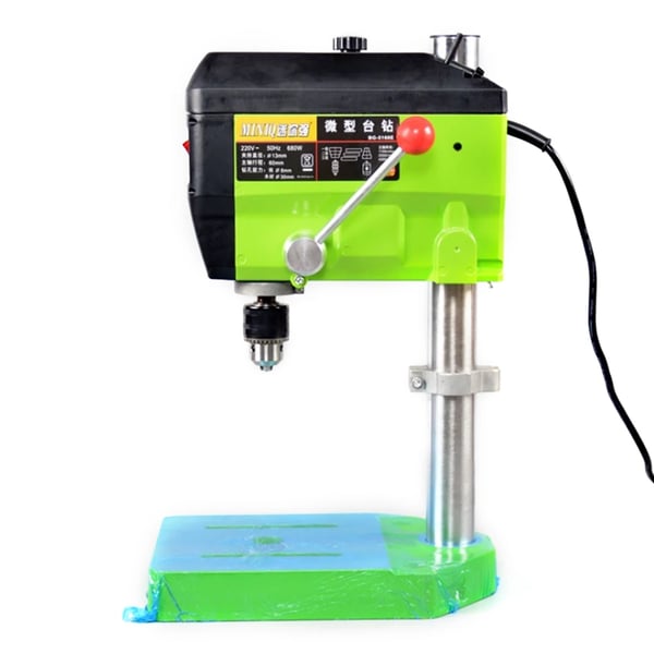 Boremaskine, Ubelastet Hastighed 4600omdr./min, Nominel Indgangseffekt 650W, Maks. Borediameter 13mm, Kompakt Design, Vægt 10kg