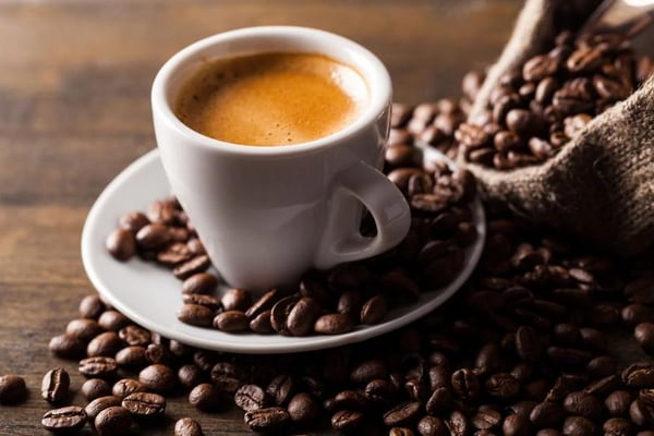 Koenic KEM 21524 M – Portafilter-espressokone, hopeanvärinen, 1650 W, 15 bar