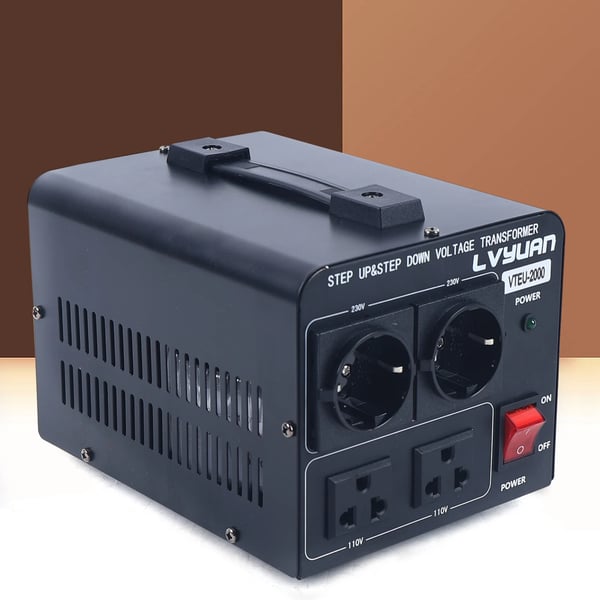 Spændingsomformer - Op-/nedtransformator 2000 W - 110V↔220V AC - 50/60 Hz - Netledning 1,5 m - 20×15×14 cm - Vægt 4,5 kg - Sort