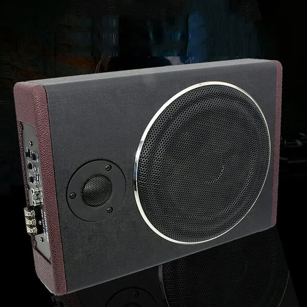 Bilsubwoofer - Lukket subwoofersystem - Udgangseffekt 600 W - Frekvensområde 20–150 Hz - SNR ≥90 dB - Størrelse 34,5×26×6,8 cm - Sort