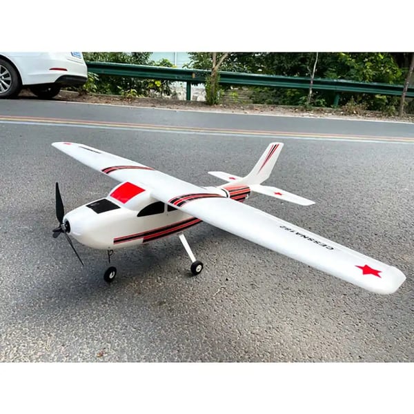 RC-lentokone - 182 Plus harjoituskone KIT - 120 cm siipiväli - EPO-vaahto - 2-kanavainen - Ilman lähetintä ja akkua - Valkoinen