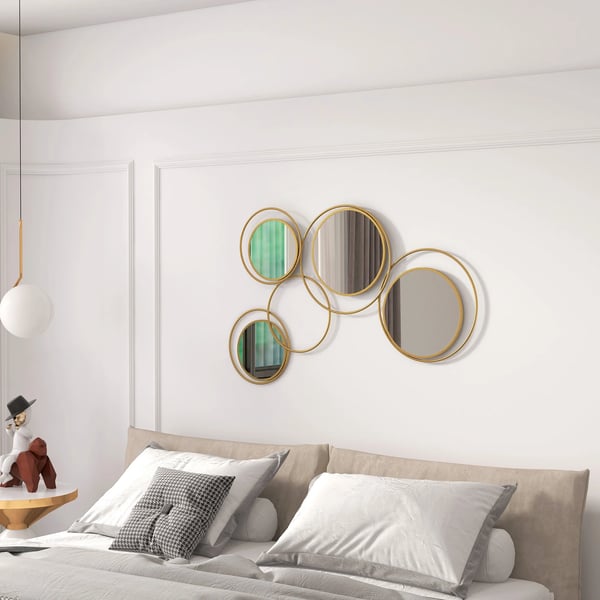 Väggdekoration - Spegelvägg med 4 runda speglar - Storlek 110×68×2 cm - Plast - Modern stil - Klar att hänga - Guld