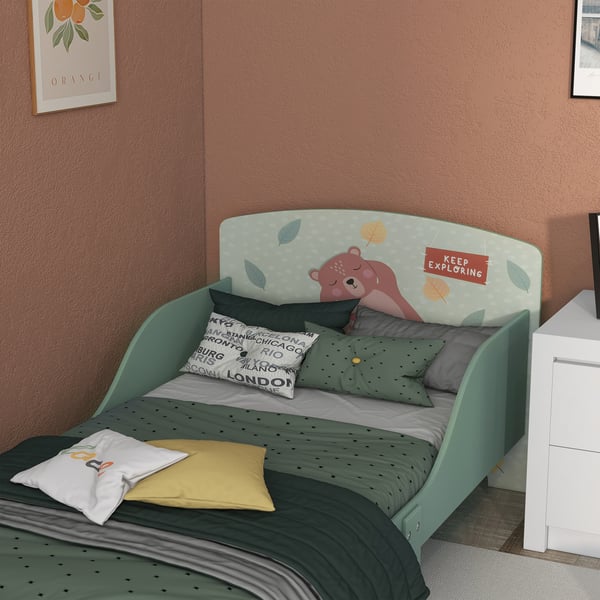Barnsäng - Träsäng - Mått 143x77x60 cm - För 3–6 år - Max 40 kg - Enkel montering