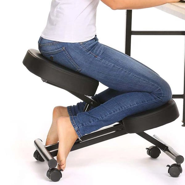 Ergonomisk knæstol - Kontorstol - Gyngende base - Tyk polstring - Stålramme - Uden hjul - Forbedrer kropsholdning - Samling kræves