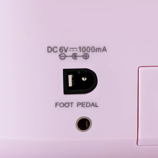 Mini ompelukone - FHSM-398 kotimalli - Lukko-ommel - 2 nopeutta 290–330/min - 100–240V, DC6V Adapteri - Kannettava - Vaaleanpunainen