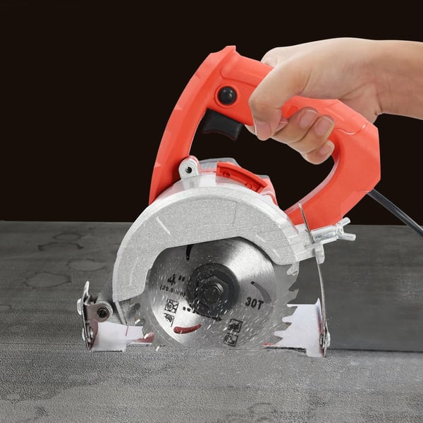 Kannettava monimateriaalileikkuri - Pyörösaha - Terä Ø110 mm, 20 mm reikä - Leikkaussyvyys 0–34 mm - 1580 W 220 V - Sis. 1 puu- ja 1 kiviterä