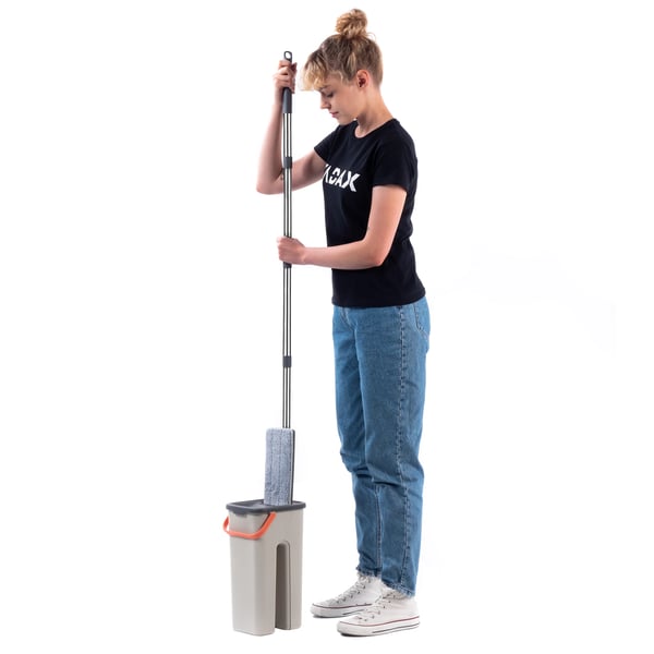 Fladmoppe - Moppe- og spandsæt - Mikrofiber - To-kammerspand adskiller rent og beskidt vand - Spand med vrider - 2 moppeklude