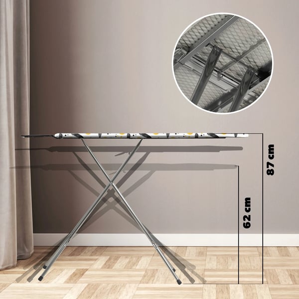 Strygebræt - Strygebord - 105x30 cm - Sammenklappeligt - Let - Med strygejernsholder - Standard