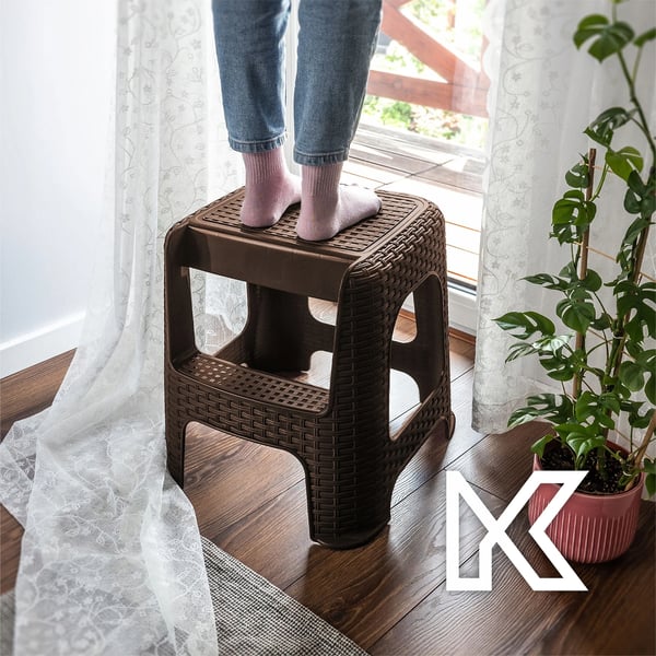 Køkkenskammel - Trappestige - Skridsikker - Robust Konstruktion - Maks. Belastning 160 kg - Til Hjem og Køkken