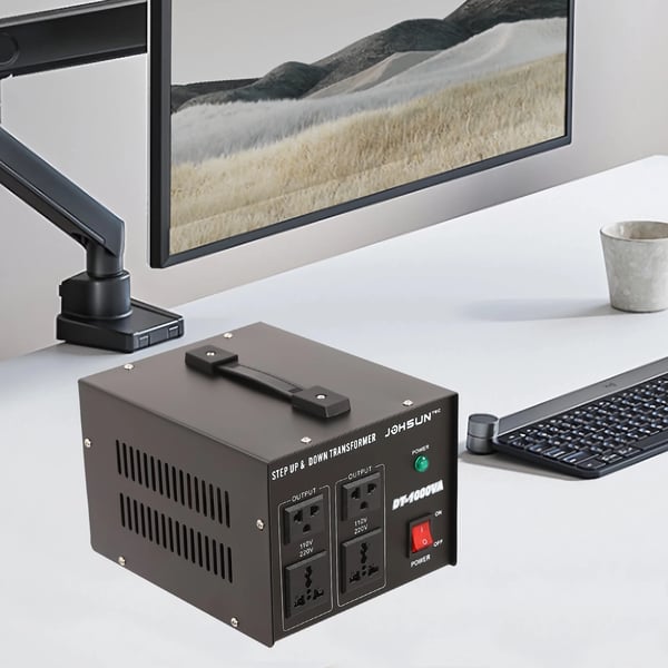 Spændingsomformer Transformator - Step Up/Down AC - 800 W - 220V↔110V - Kraftig - Sort