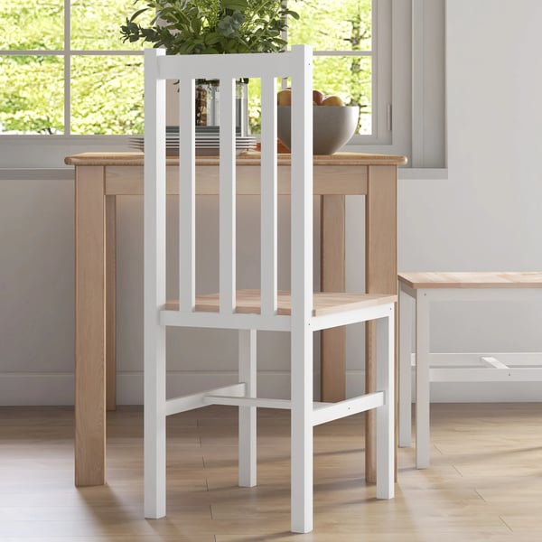 Set med 2 matstolar - Matsalsstolar - Träram - Mått 38,5 x 47,5 x 99 cm - Montering krävs - Vit