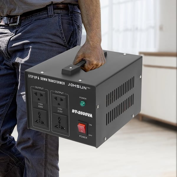 Jännitemuunnin - Step Up/Down -muuntaja DT-2000VA - 110V↔220V - 2000 W - Raskaaseen käyttöön - Musta