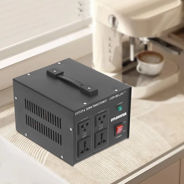 Jännitemuunnin - Step Up/Down -muuntaja DT-2000VA - 110V↔220V - 2000 W - Raskaaseen käyttöön - Musta