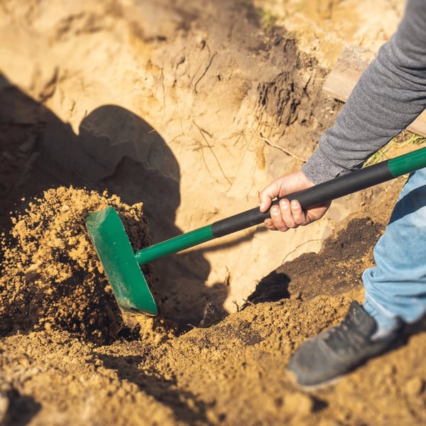 Sandskovl - Metalskovl - Længde 123 cm - Robust - Til Sandkasse - Langt Skaft
