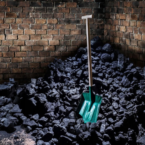 Skovl - Kul- og askeskovl - Metal - 115 cm - Robust - Til ovn/fyr - Til kul, sand og aske
