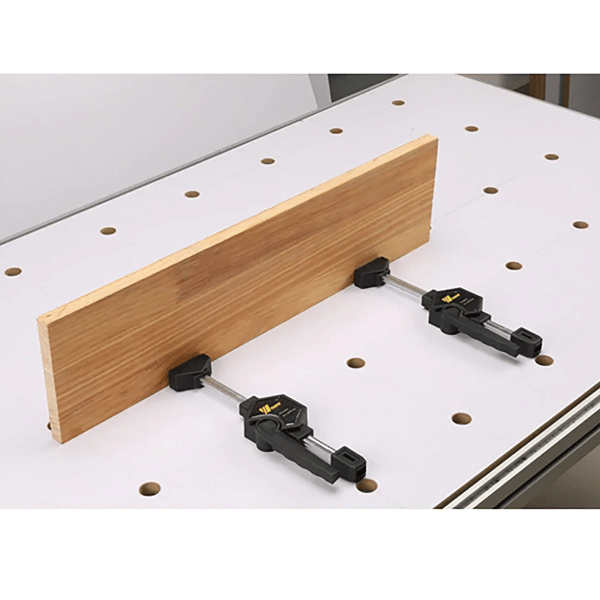 MFT bordklemmer - Hurtigspænder 2 stk - Til 20 mm huller - Hurtig udløsning - Énhåndsbetjent - Klemme & spreder - Længde 260 mm - Sort