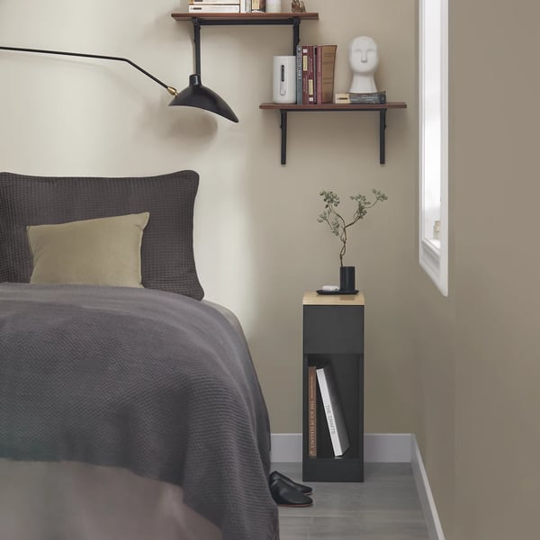 FBT111, natbord/sidebord med skuffe, slankt design til boxmadras/sofa, sort