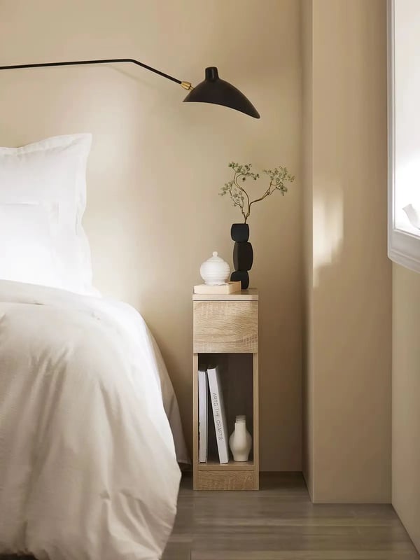FBT111, Natbord/sidobord med skuffe, smalt design, kaffebrun, til boxmadras og sofa